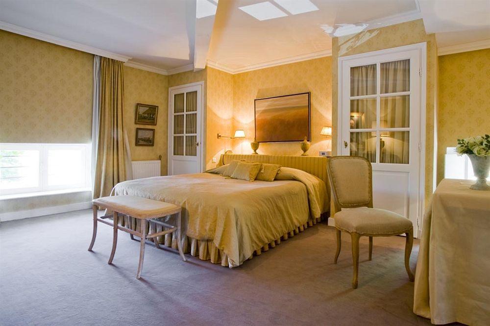 Chateau De Courban And Spa Nuxe Bagian luar foto