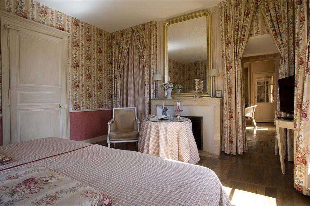 Chateau De Courban And Spa Nuxe Ruang foto