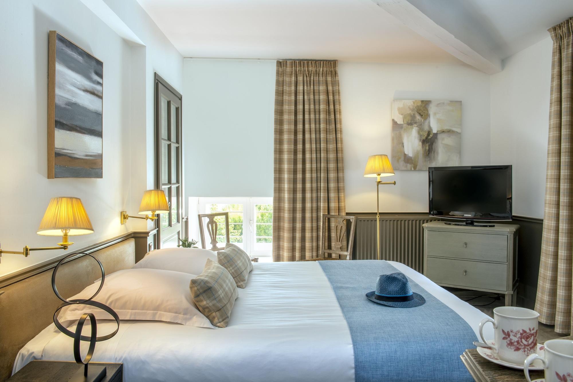 Chateau De Courban And Spa Nuxe Bagian luar foto
