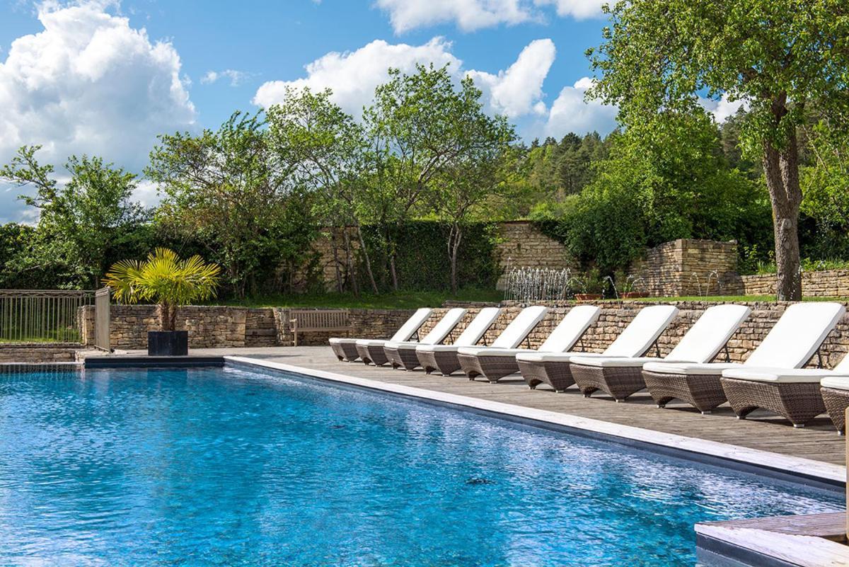 Chateau De Courban And Spa Nuxe Bagian luar foto
