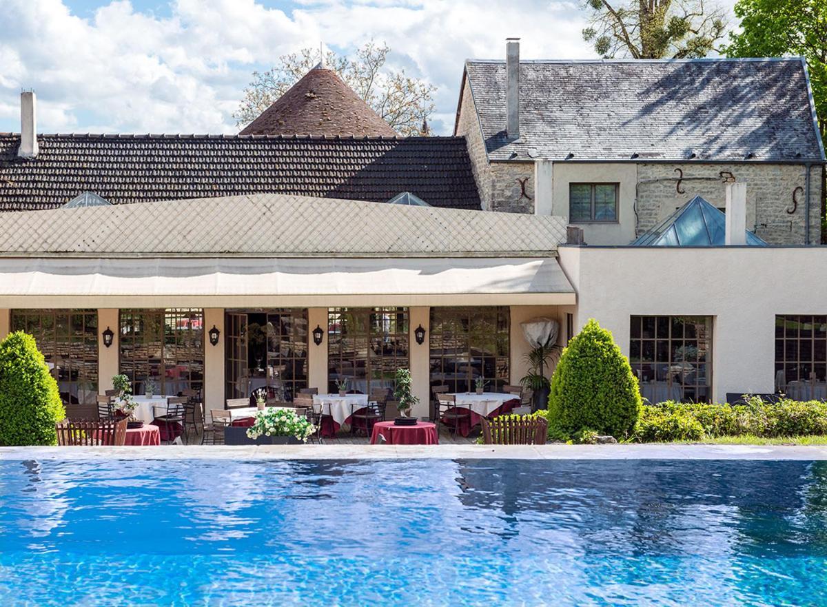 Chateau De Courban And Spa Nuxe Bagian luar foto