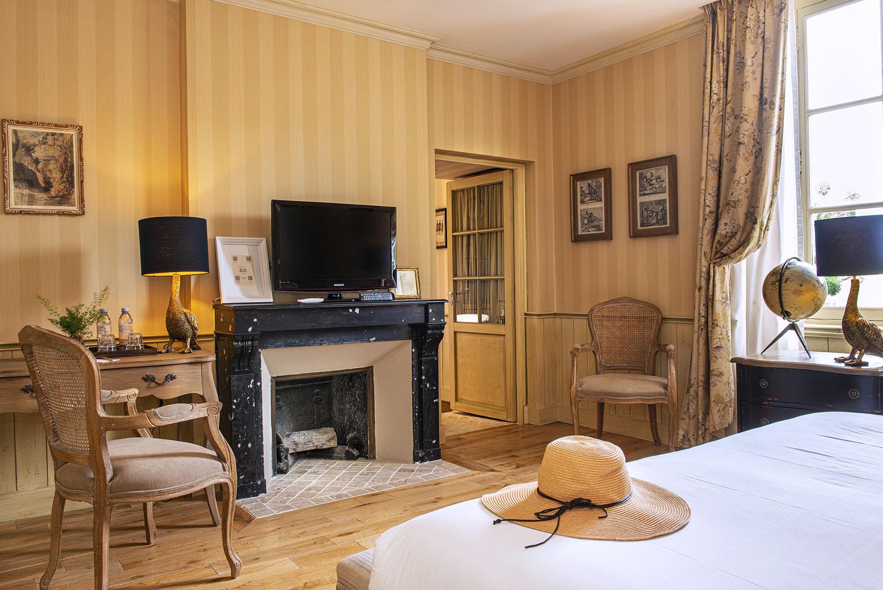 Chateau De Courban And Spa Nuxe Bagian luar foto