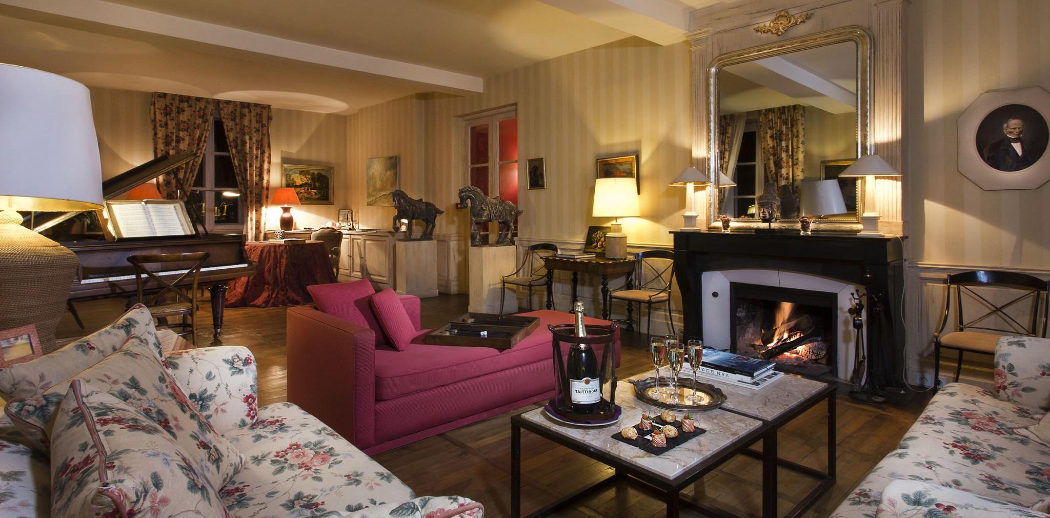 Chateau De Courban And Spa Nuxe Bagian luar foto