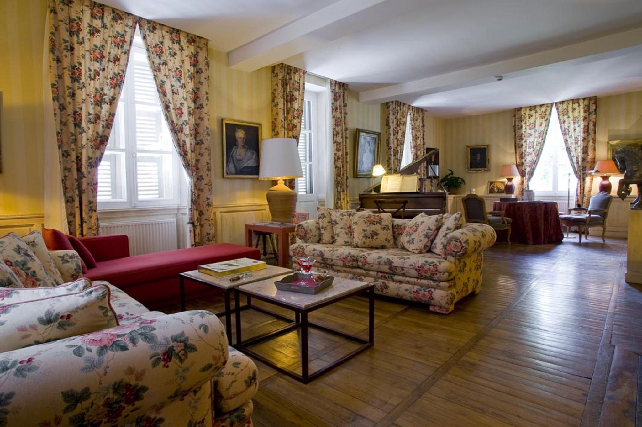 Chateau De Courban And Spa Nuxe Bagian luar foto