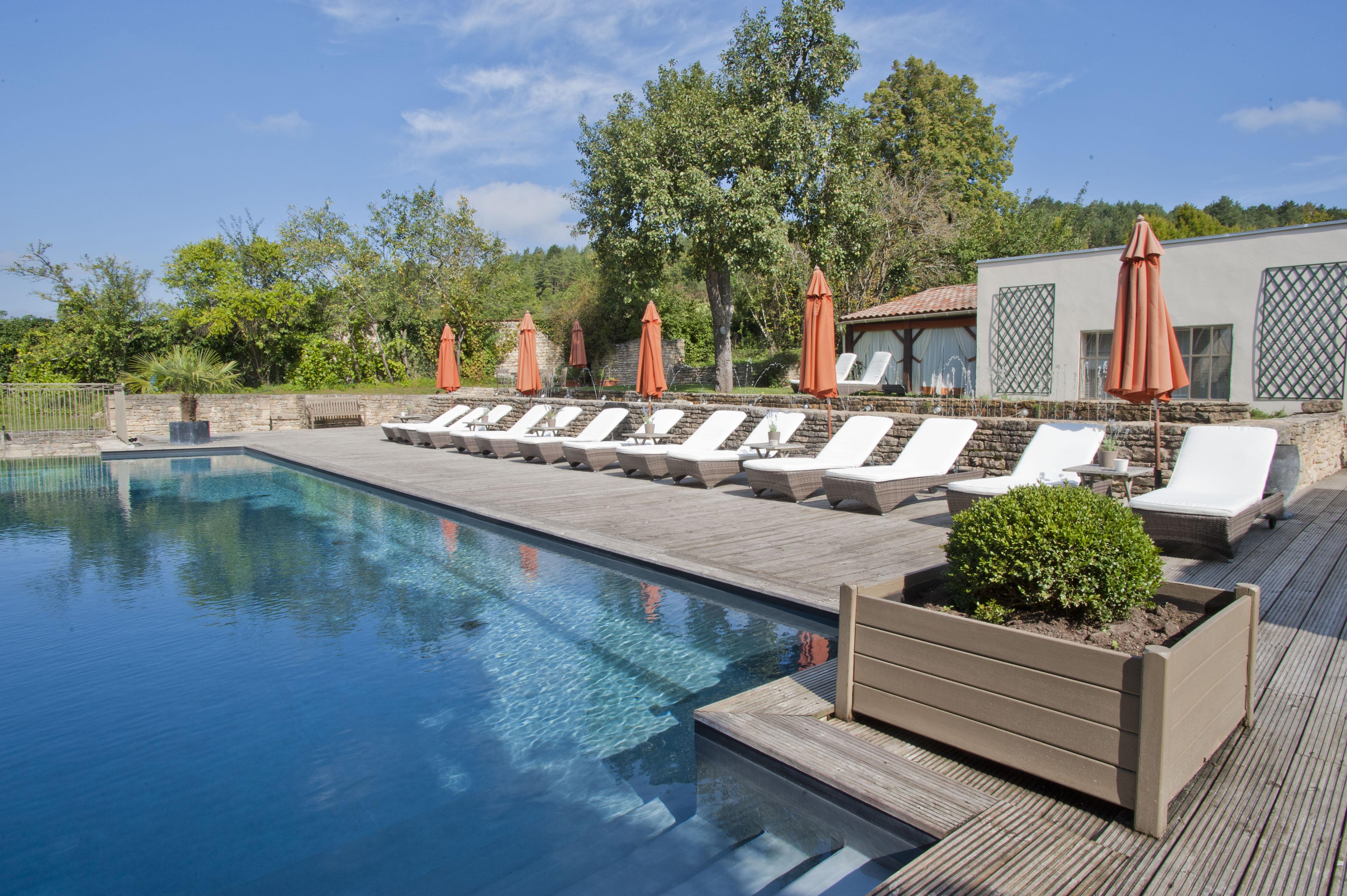 Chateau De Courban And Spa Nuxe Bagian luar foto