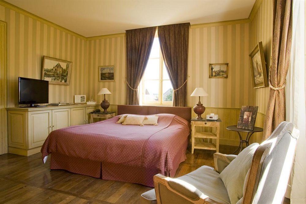 Chateau De Courban And Spa Nuxe Bagian luar foto
