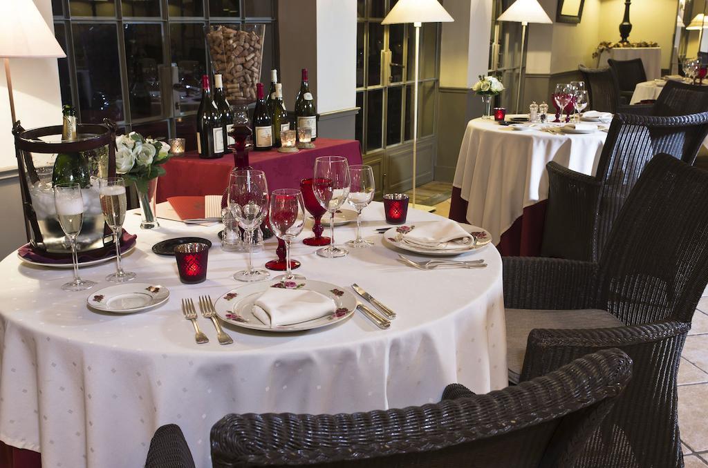 Chateau De Courban And Spa Nuxe Bagian luar foto